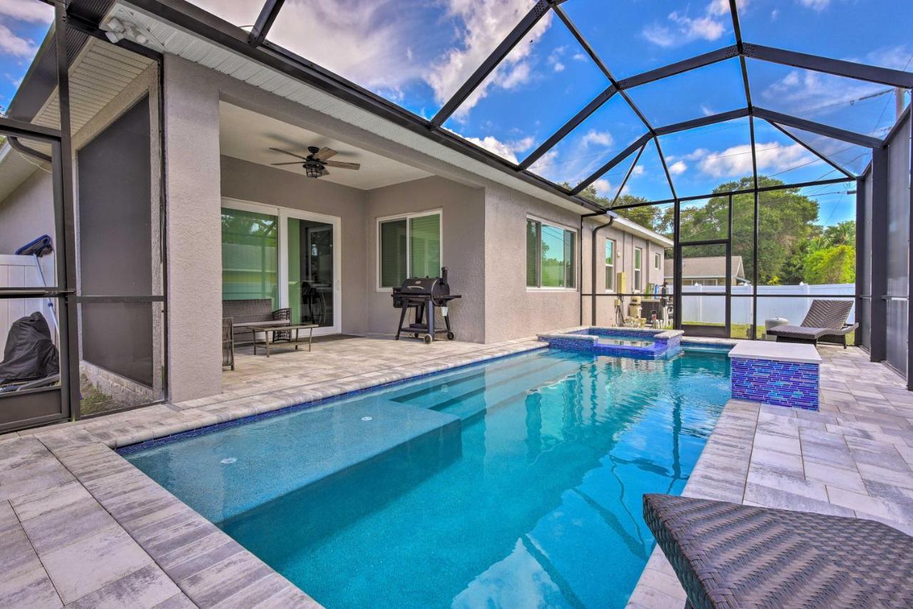 Beautiful Getaway About 4 Miles To Beach! *